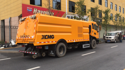 徐工环卫成套设备亮相，专业力量助力江西高速保洁焕新颜